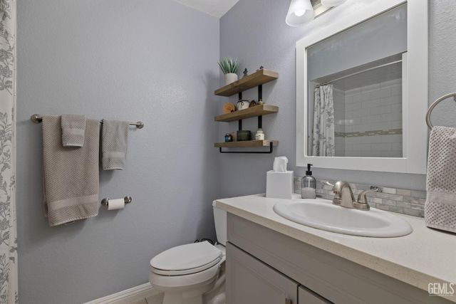 5609 Arbor Court, Bakersfield, CA 93309