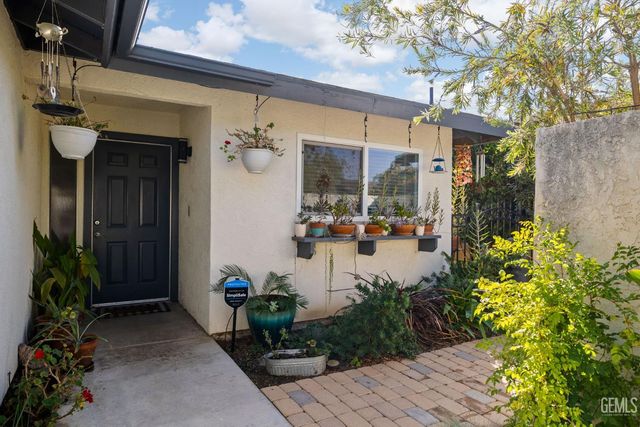 5609 Arbor Court, Bakersfield, CA 93309