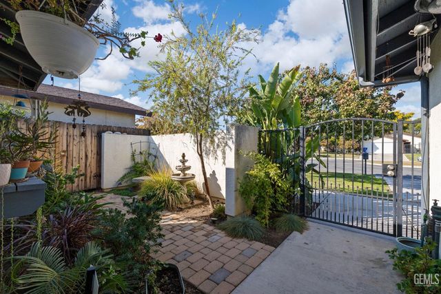 5609 Arbor Court, Bakersfield, CA 93309