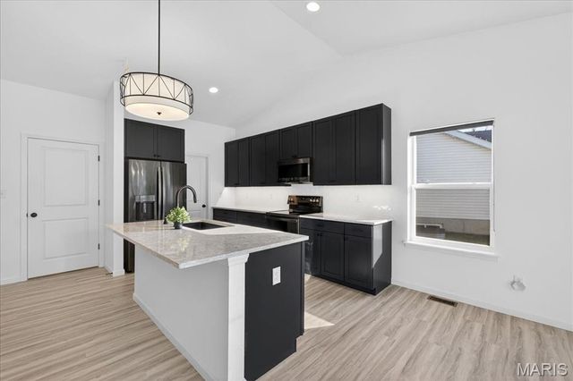 203 Homestretch Lane, Wentzville, MO 63385