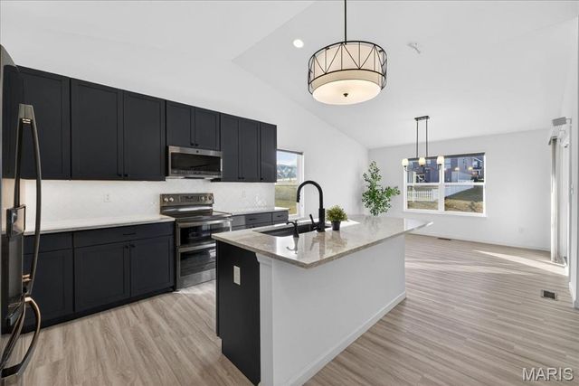 203 Homestretch Lane, Wentzville, MO 63385