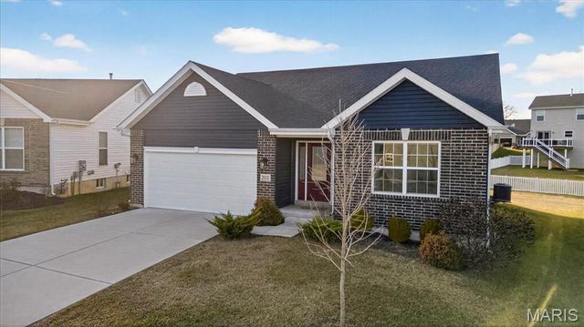 203 Homestretch Lane, Wentzville, MO 63385