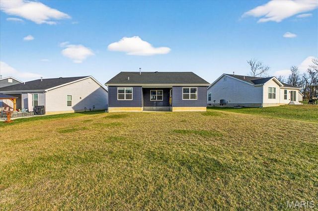 203 Homestretch Lane, Wentzville, MO 63385