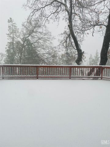 1501 Charlott Drive, Wofford Heights, CA 93285