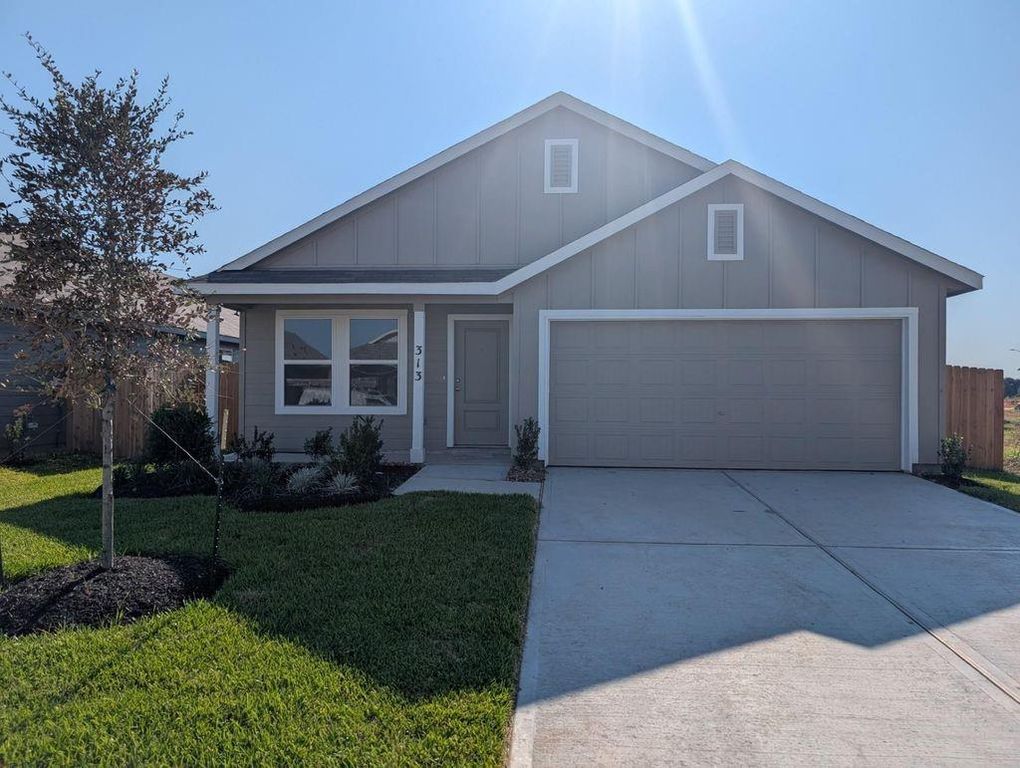 313 Nicholas Rd, Wharton, TX 77488