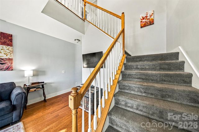 14 Summit Circle, Hendersonville, NC 28739