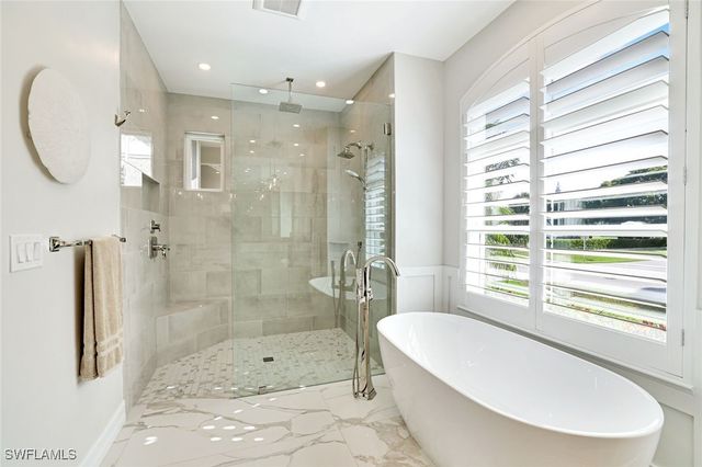 820 Giralda CT, Marco Island, FL 34145