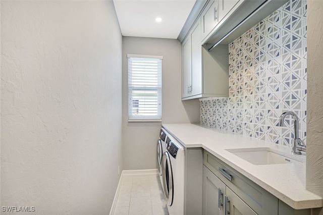 820 Giralda CT, Marco Island, FL 34145