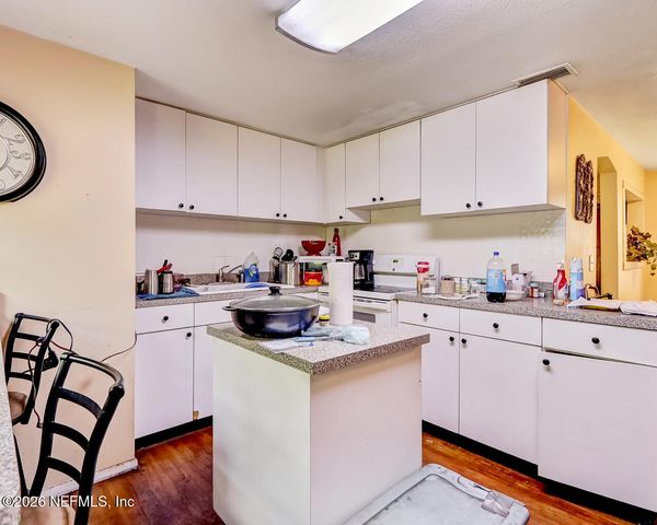 8341 COLVILLE Street, Jacksonville, FL 32220