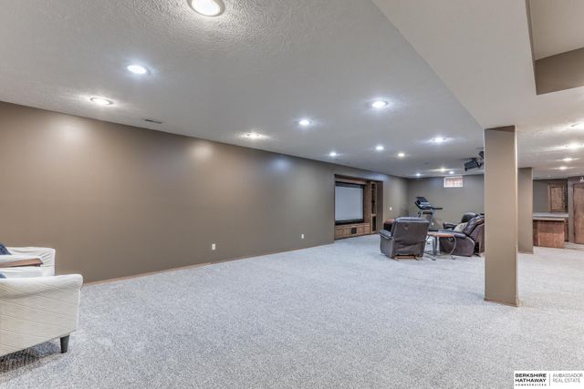 1244 Skyline Drive, Blair, NE 68008