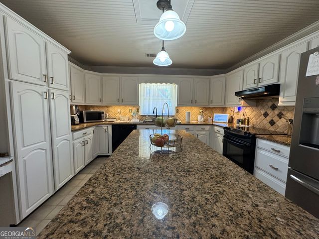 230 Ridge Circle, Dublin, GA 31021