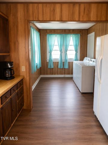 219 Oak Street, Mountain City, TN 37683
