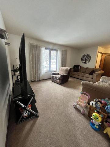 5026 Piccadilly Drive, Madison, WI 53714