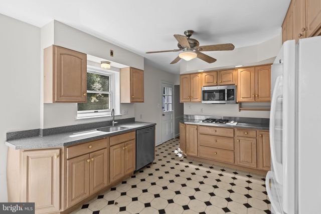 3548 N VALLEY ST, Arlington, VA 22207