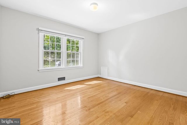 3548 N VALLEY ST, Arlington, VA 22207
