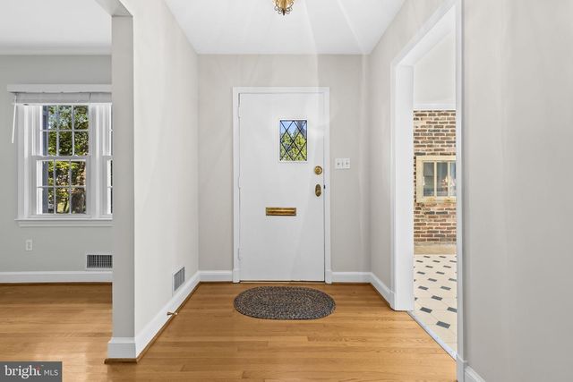 3548 N VALLEY ST, Arlington, VA 22207