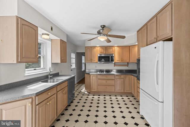 3548 N VALLEY ST, Arlington, VA 22207