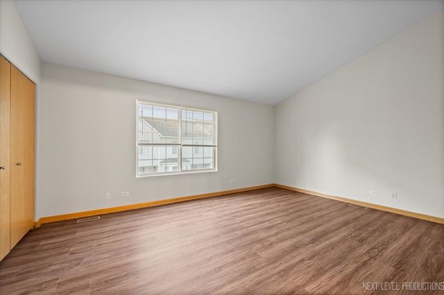 1916 Middlebury Drive 1916, Aurora, IL 60503