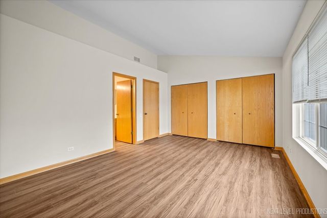 1916 Middlebury Drive 1916, Aurora, IL 60503