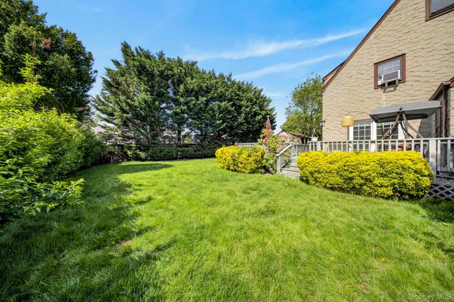 66 Walter Avenue, Hicksville, NY 11801