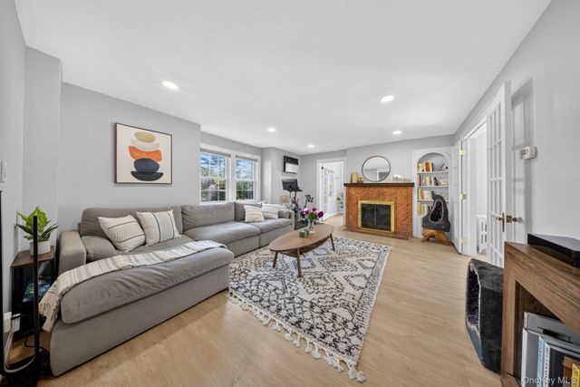 66 Walter Avenue, Hicksville, NY 11801