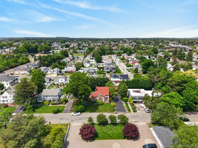 66 Walter Avenue, Hicksville, NY 11801