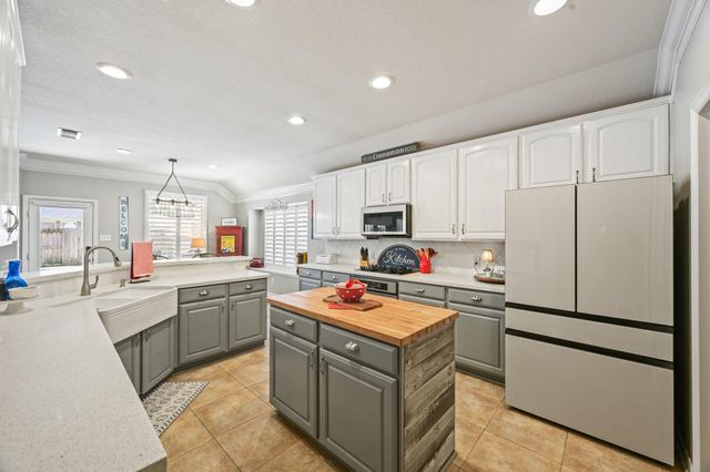 12226 Fall River Pass Lane, Humble, TX 77346