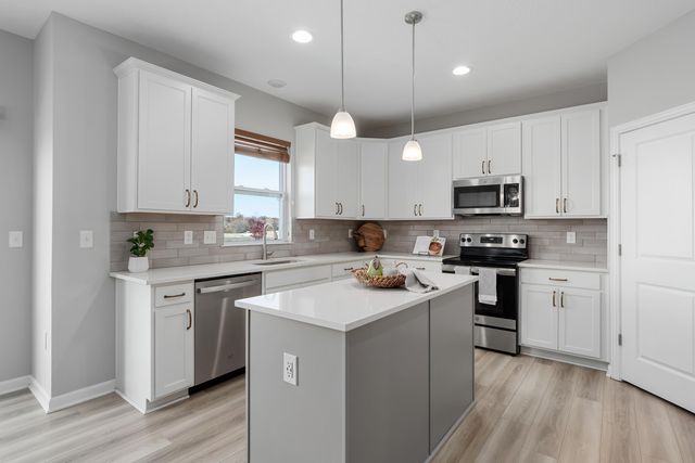 7393 McQueen Drive NW, Pickerington, OH 43147