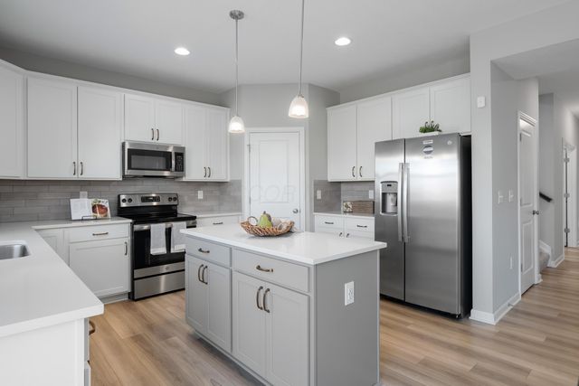 7393 McQueen Drive NW, Pickerington, OH 43147