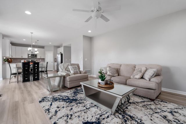 7393 McQueen Drive NW, Pickerington, OH 43147