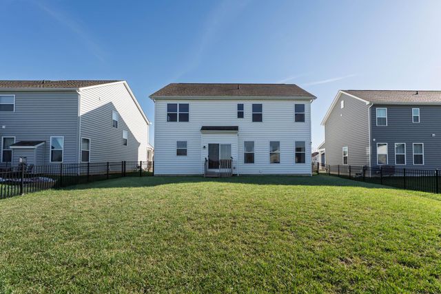 7393 McQueen Drive NW, Pickerington, OH 43147