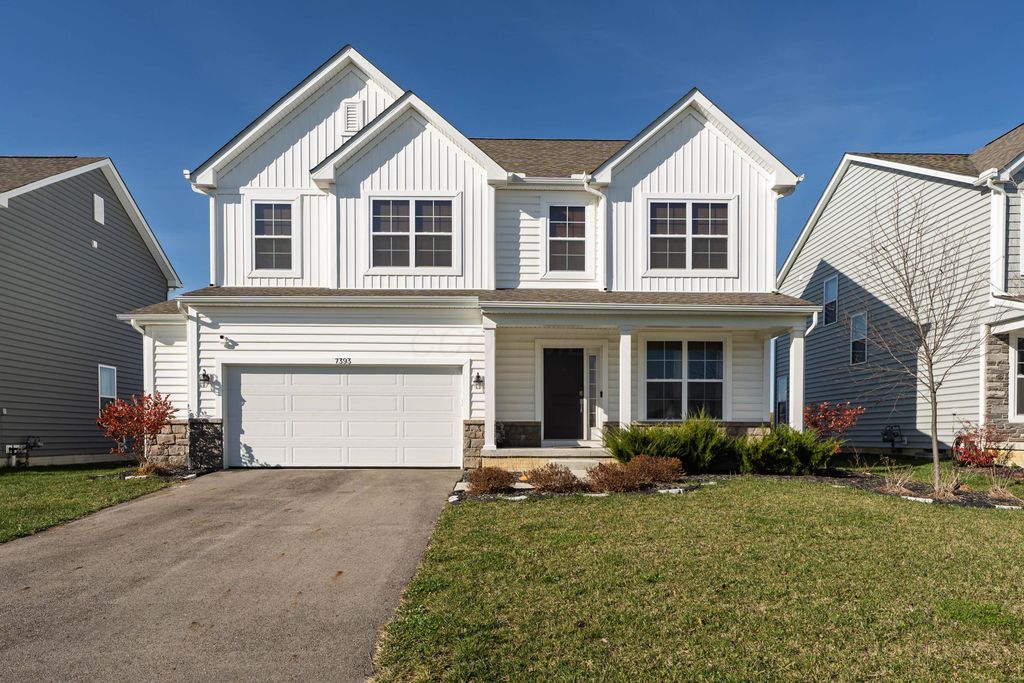 7393 McQueen Drive NW, Pickerington, OH 43147