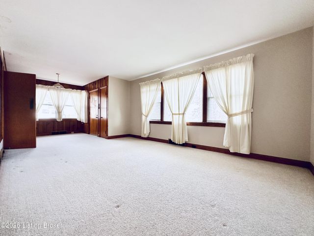 904 Brandenburg Rd, Leitchfield, KY 42754