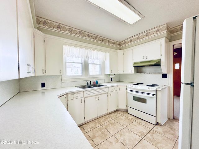 904 Brandenburg Rd, Leitchfield, KY 42754