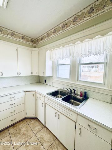 904 Brandenburg Rd, Leitchfield, KY 42754