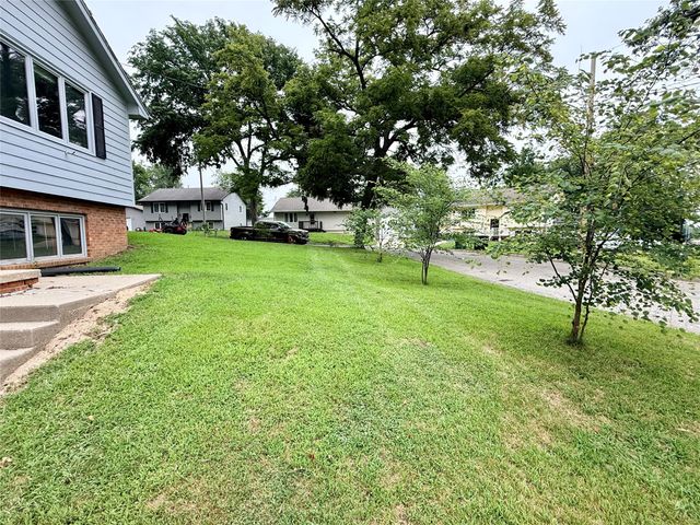 219 Walnut Drive, Martensdale, IA 50160