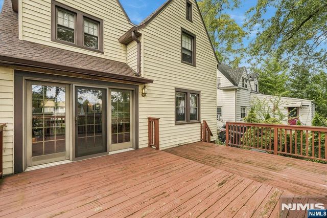 93 Stoughton Street, Bergenfield, NJ 07621