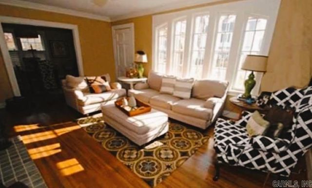 409 W H Avenue, North Little Rock, AR 72116