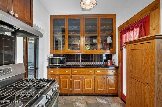 112 S Oleander Avenue, Daytona Beach, FL 32118