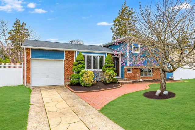 240 W 21st Street, Deer Park, NY 11729
