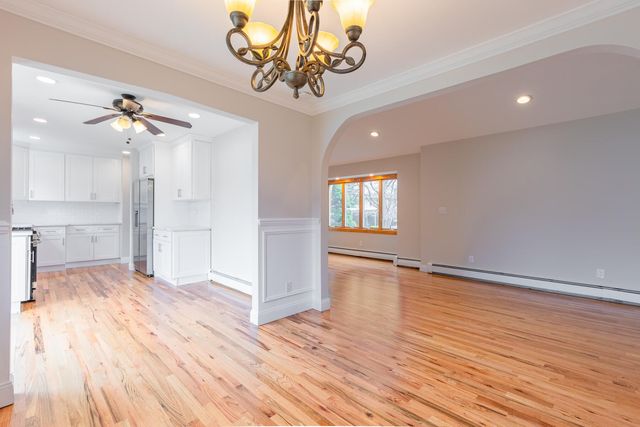 240 W 21st Street, Deer Park, NY 11729