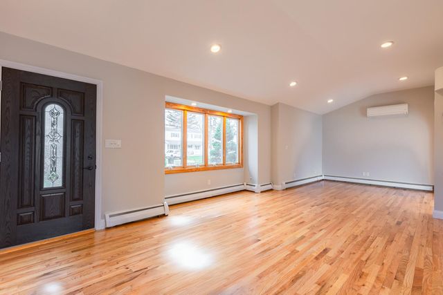240 W 21st Street, Deer Park, NY 11729