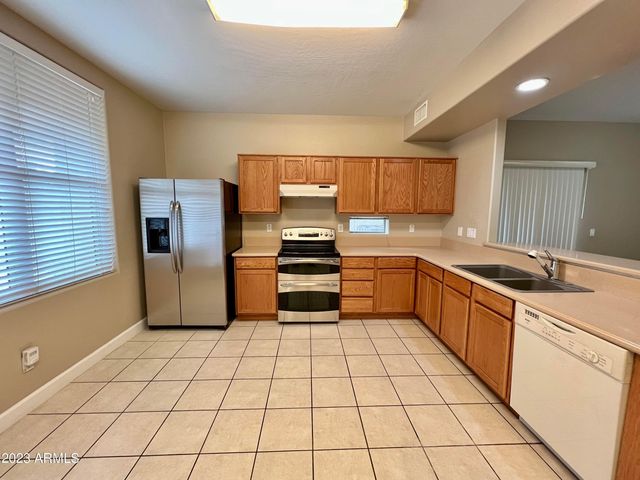 5911 S 35th Place, Phoenix, AZ 85040