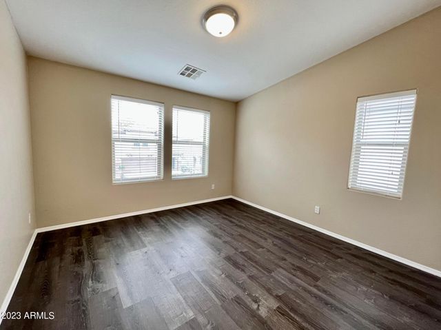 5911 S 35th Place, Phoenix, AZ 85040