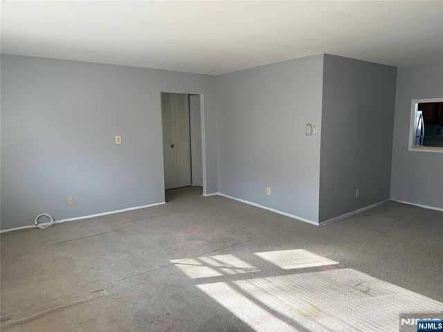 2-18 Virginia Drive B, Fair Lawn, NJ 07410