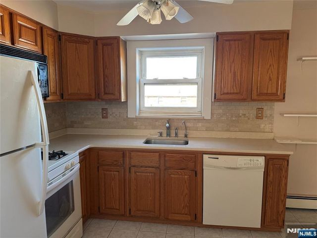 2-18 Virginia Drive B, Fair Lawn, NJ 07410