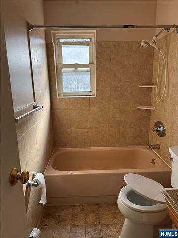 2-18 Virginia Drive B, Fair Lawn, NJ 07410