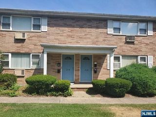 2-18 Virginia Drive B, Fair Lawn, NJ 07410