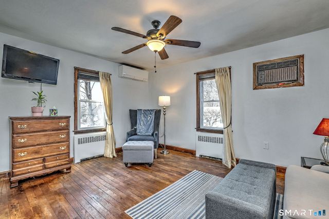 7 East Lake Road, Trumbull, CT 06611