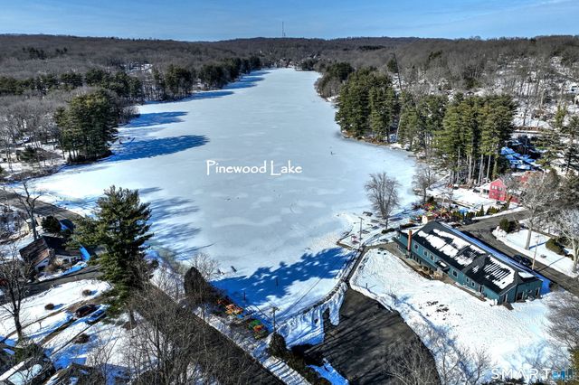 7 East Lake Road, Trumbull, CT 06611